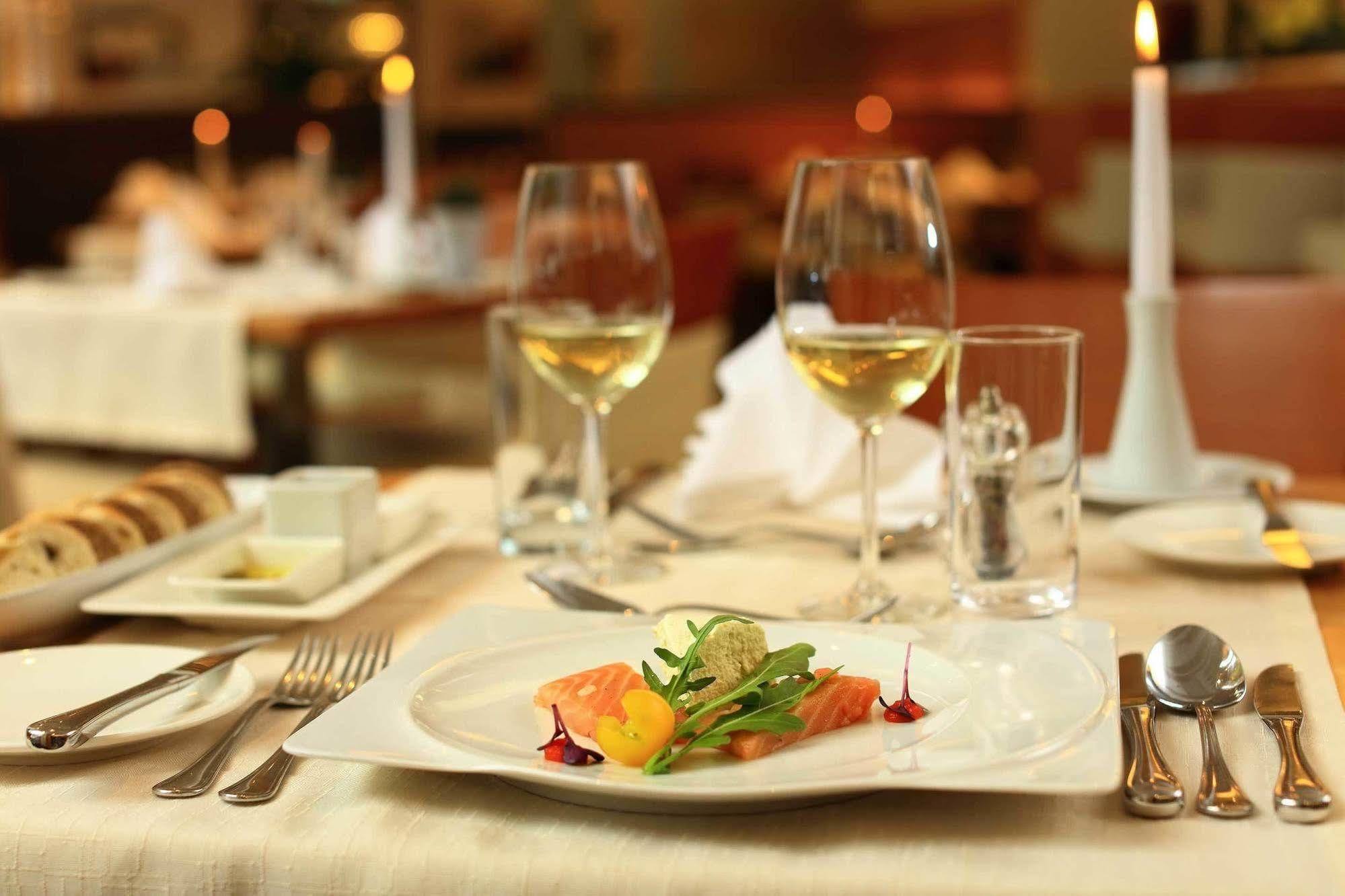 法国酒店 维也纳 外观 照片 A place setting