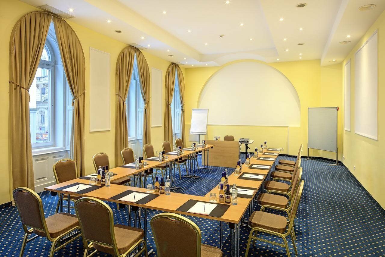 法国酒店 维也纳 外观 照片 Meeting room
